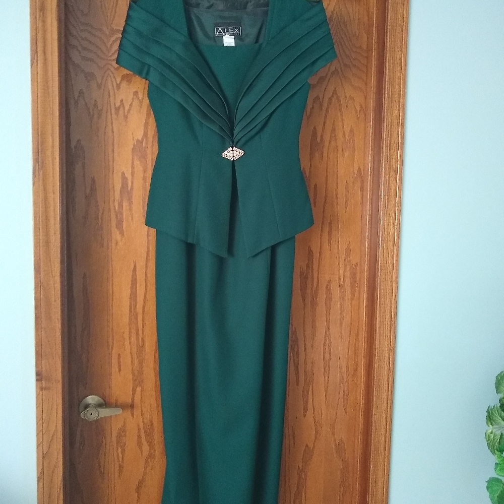 Alex Evenings dark green long evening dress